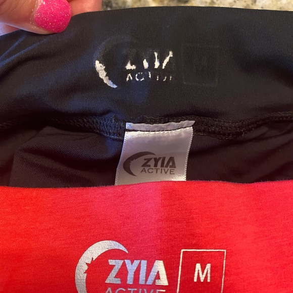 Zyia shorts size medium - Picture 3 of 3